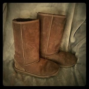 Tall brown Uggs